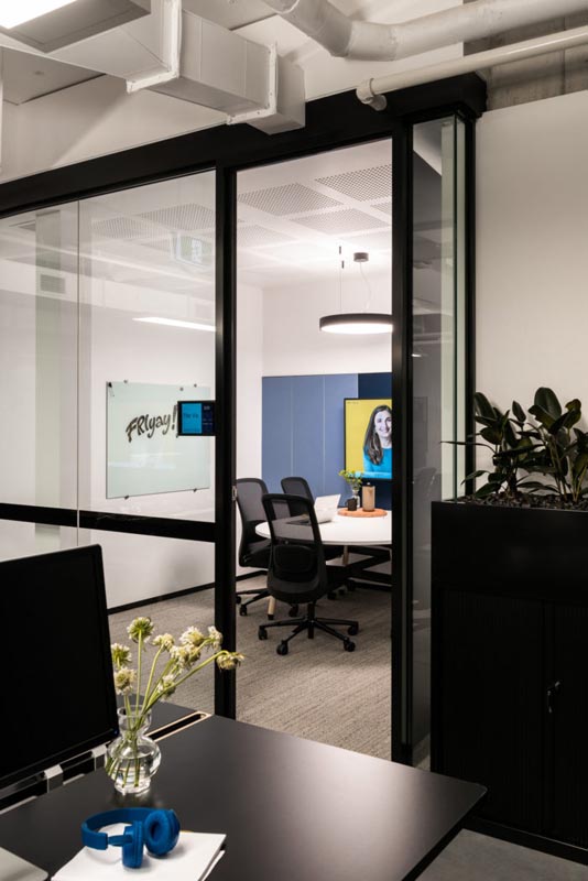 Uber Offices – Perth | Ituk | Office Furniture